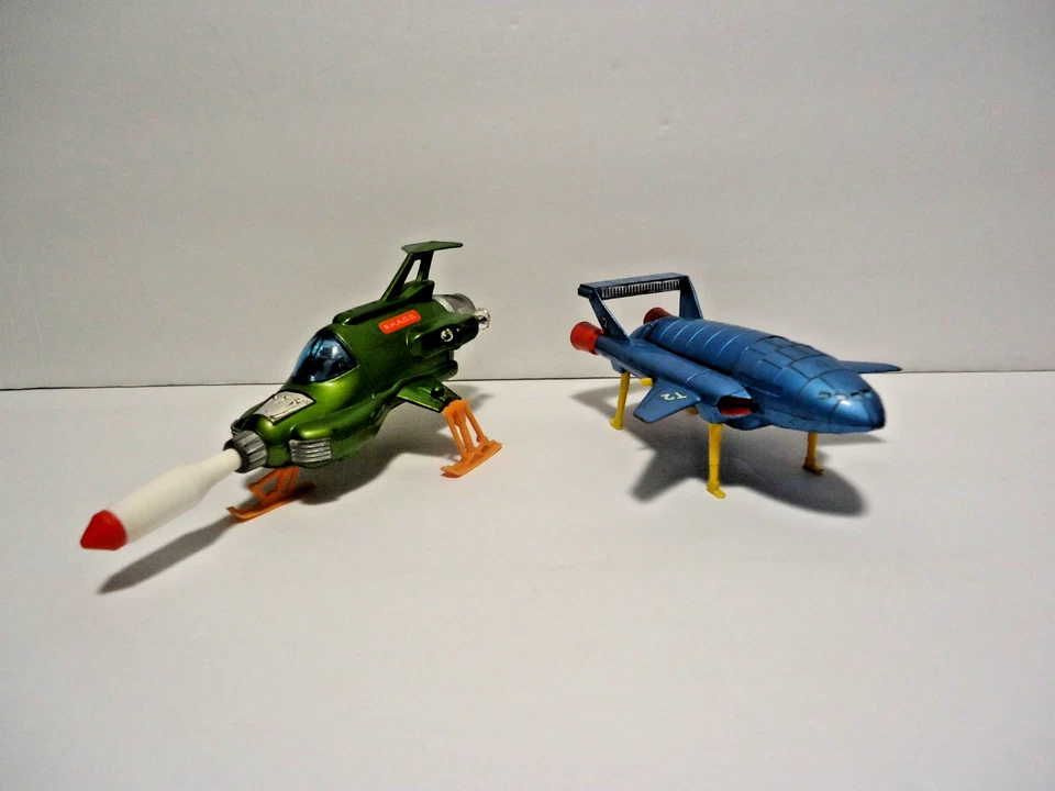 DINKY TOYS UFO INTERCEPTOR & THUNDERBIRD 2 GERRY ANDERSON DIECAST ENGLAND RARE - Image 2 of 4