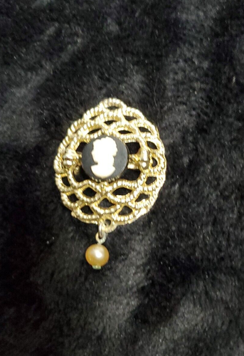 Schöne einzigartige goldfarbene Kamee Vintage Brosche Anstecknadel - Bild 1 von 5