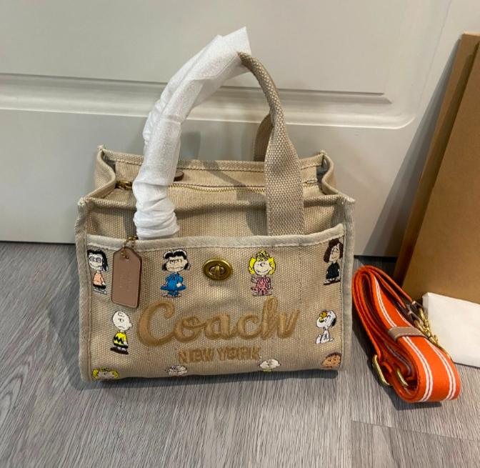 ★Coach★ COACH X PEANUTS CARGO TOTE BAG CBH54 SVA47 COACH x PEANUTS Cargo Tote Bag 26 Snoopy Print Black Multi