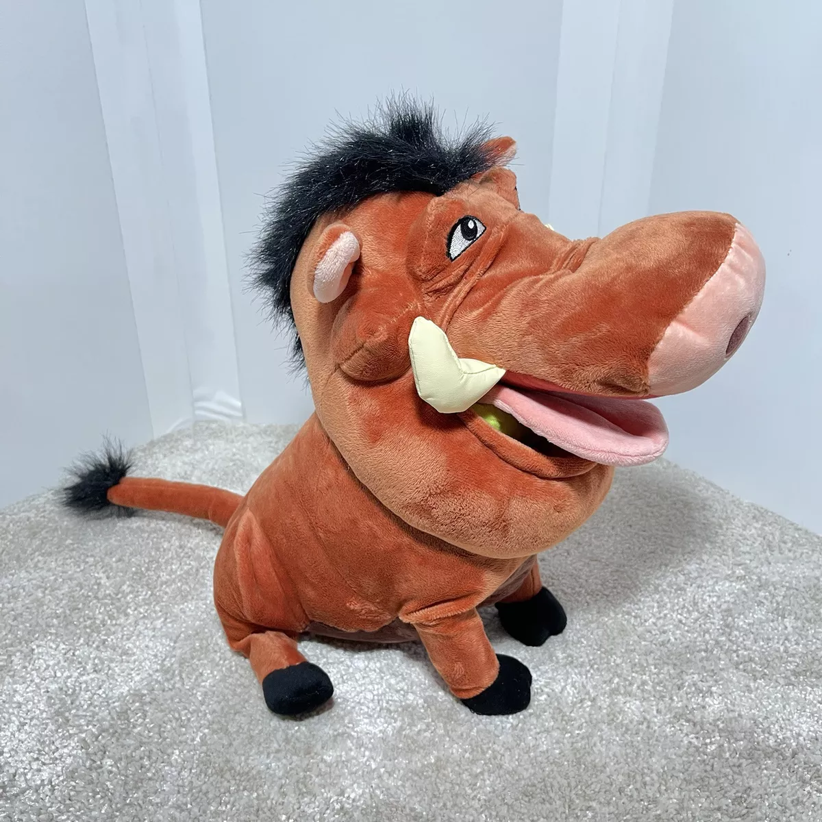 PELUCHE PUMBA PUMBAA LE ROI LION DISNEYLAND PARIS DISNEYPARKS