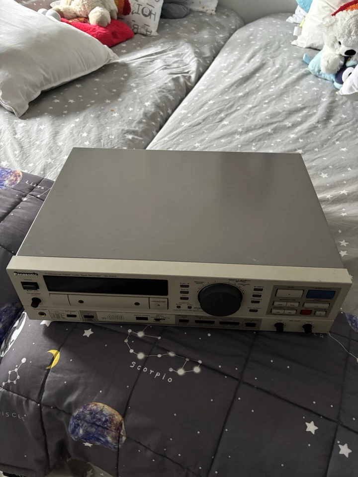 Panasonic SV-4100 Professional Digital Audio Recorder TESTED - Image 2 of 4