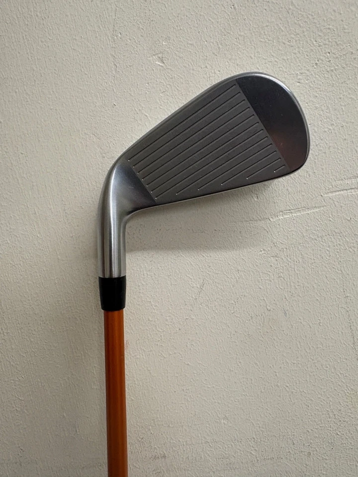 Titleist U505 Forged Utility 4 Iron / Tour AD DI-105 X-Flex Graphite - Image 2 of 4