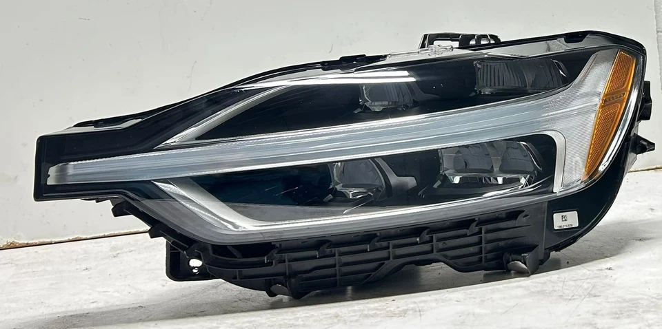 ¡Perfecto! Volvo XC60 2018-2021 LED sin faro adaptativo conductor LH OEM 32208975 Foto 3 de 4