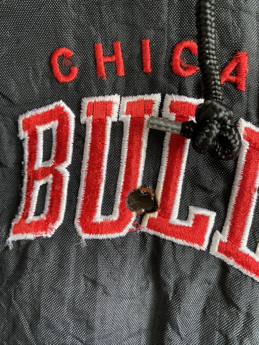1990's STARTER JORDAN ERA CHICAGO BULLS FULL ZIP JACKET SIZE 1990's STARTER JORDAN ERA CHICAGO BULLS FULL ZIP JACKET SIZE