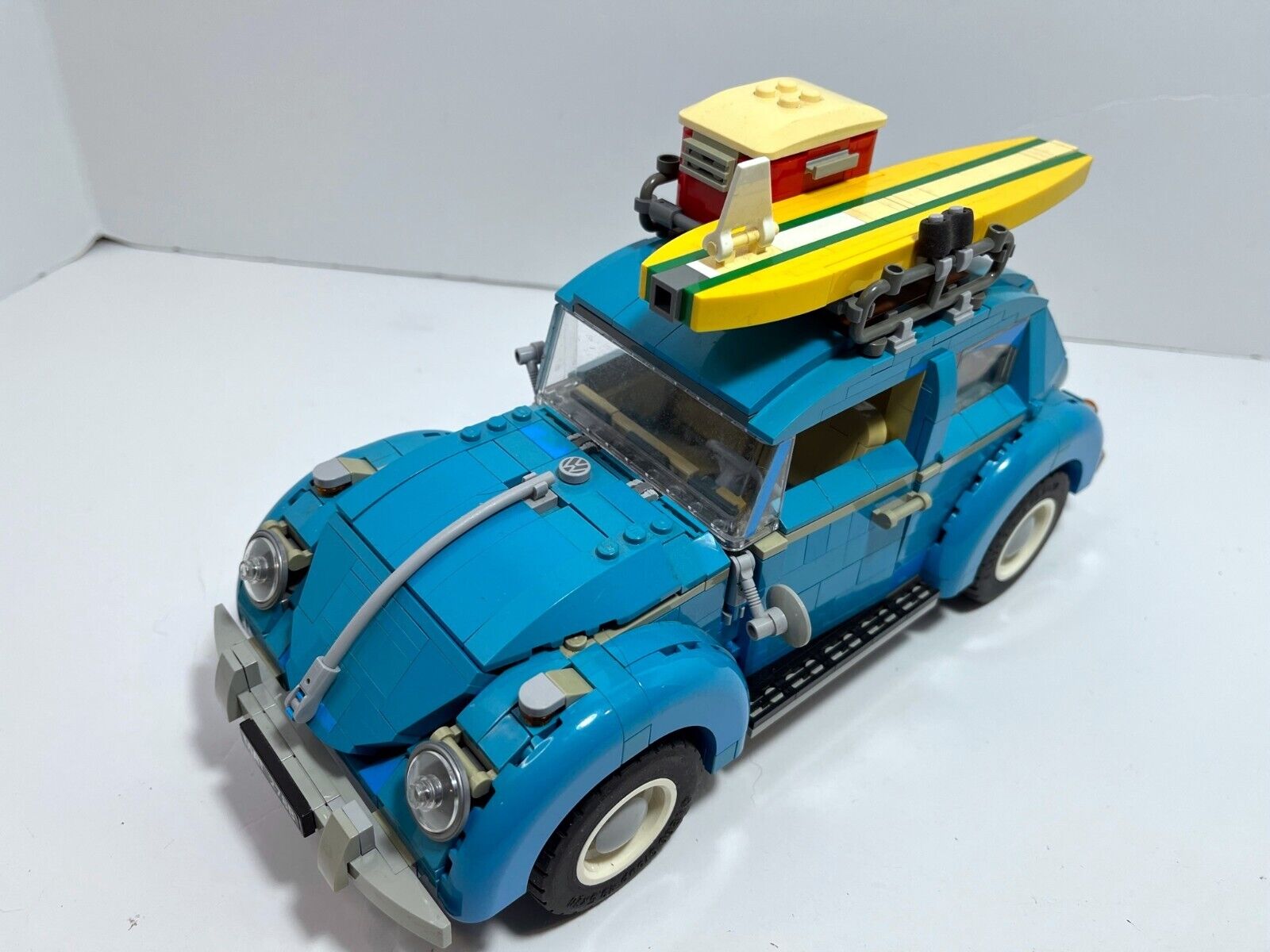 LEGO Creator Expert: Traffic: Volkswagen Beetle (VW) 10252 (2016) See descriptio