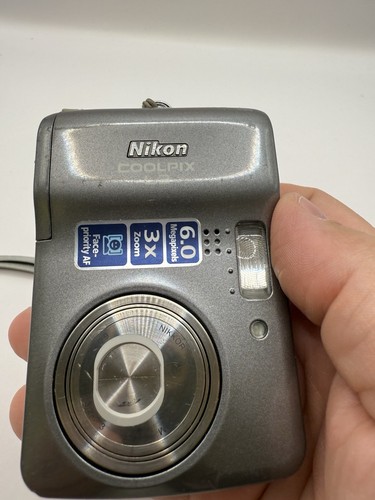 Nikon COOLPIX L2 6.0MP Digital Camera Read Description - Picture 3 of 12