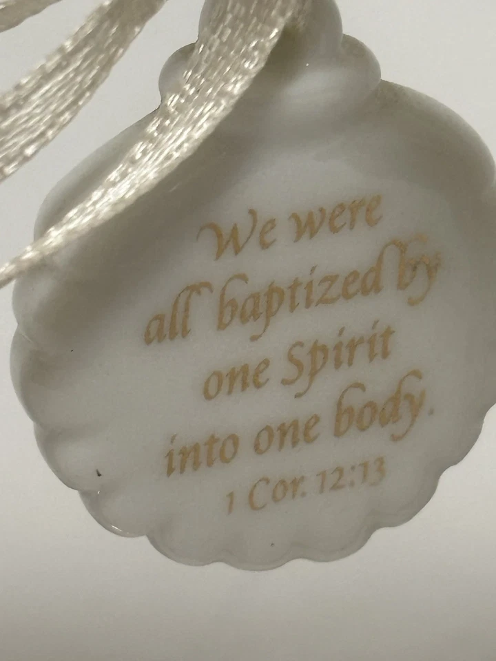 Marco de fotos de bautizo delicado de porcelana con dije para baby shower Foto 4 de 4