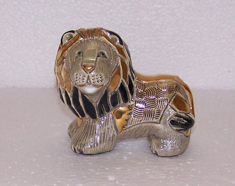 Rinconada Lion with Gold Enamel