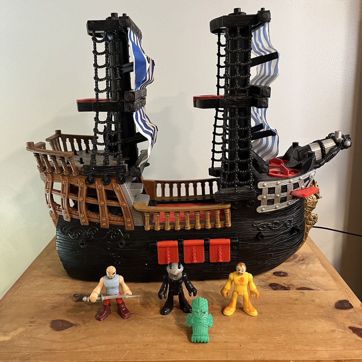 Fisher Price Toy Pirate Ship Imaginext Mattel Adventures Retired  Figures