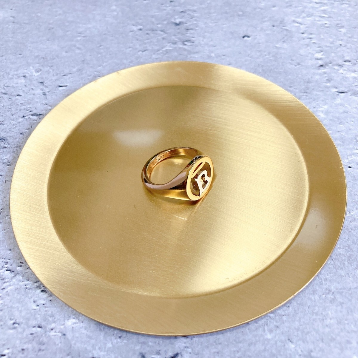 BURBERRY ロゴリング ゴールド/シルバー　TBロゴ金現行　【極美品】 BURBERRY Signet Ring TB Monogram Motif Brass S Size Light