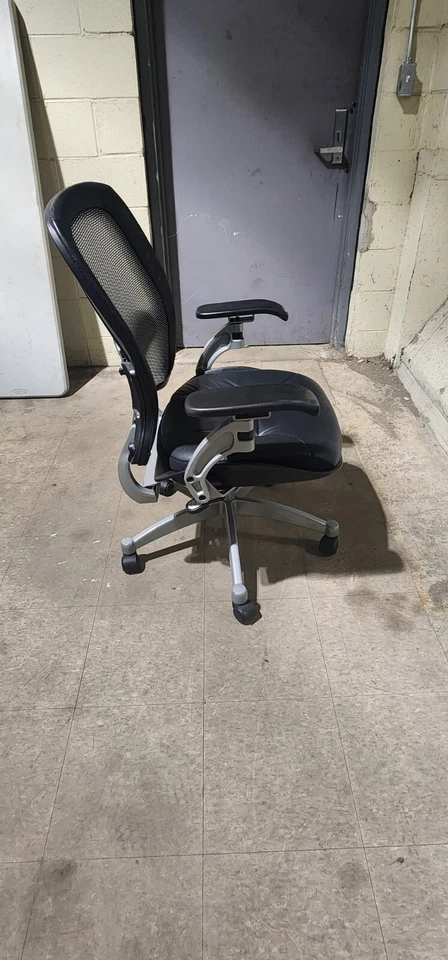 Office/Desk Chair Office Star SPACE Seating Mesh Back  AirGrid Faux Leather - Image 4 of 4