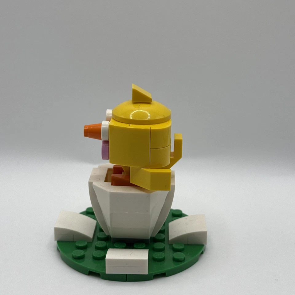 LEGO 30579 Easter Chick Egg, photo 2 of 4
