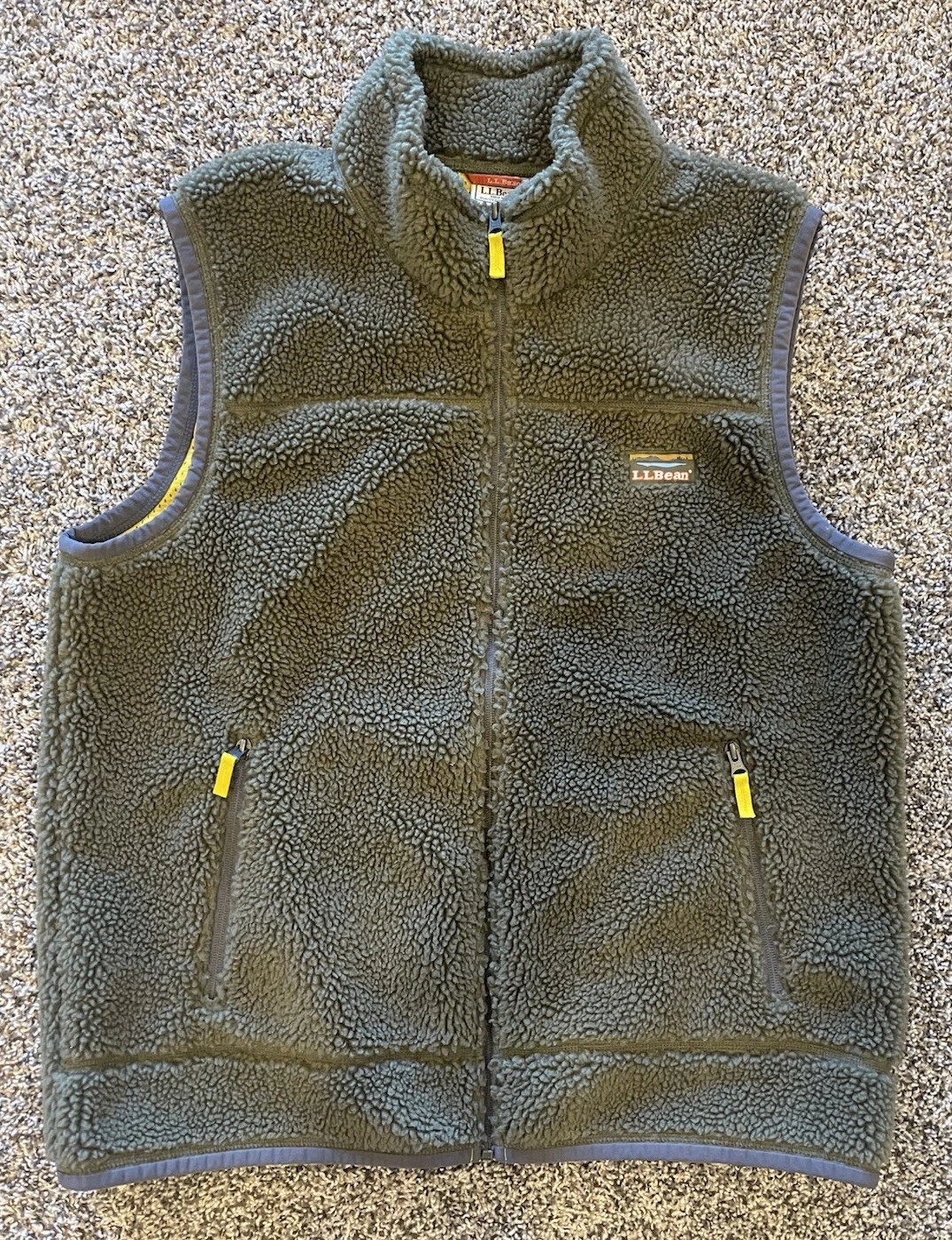 LL Bean Mountain Deep Pile Sherpa Fleece Vest Zip 502430 Men’s Size XL - Green