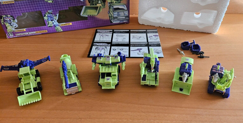 TRANSFORMERS G1 DEVASTATOR NUOVO MARCHIATO TAKARA HASBRO CON SCATOLA E MANUALI - Foto 9 di 11