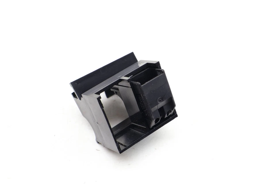 1999-2006 AUDI TT QUATTRO - Right Power Window Switch / Housing 8N0959855A - Image 2 of 4