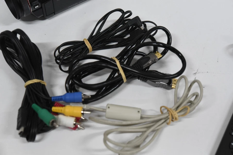 Panasonic HDC-HS700 HD PAL Camcorder AVCHD SD/HDD Hybrid Video Camera & Access. - Image 3 of 4