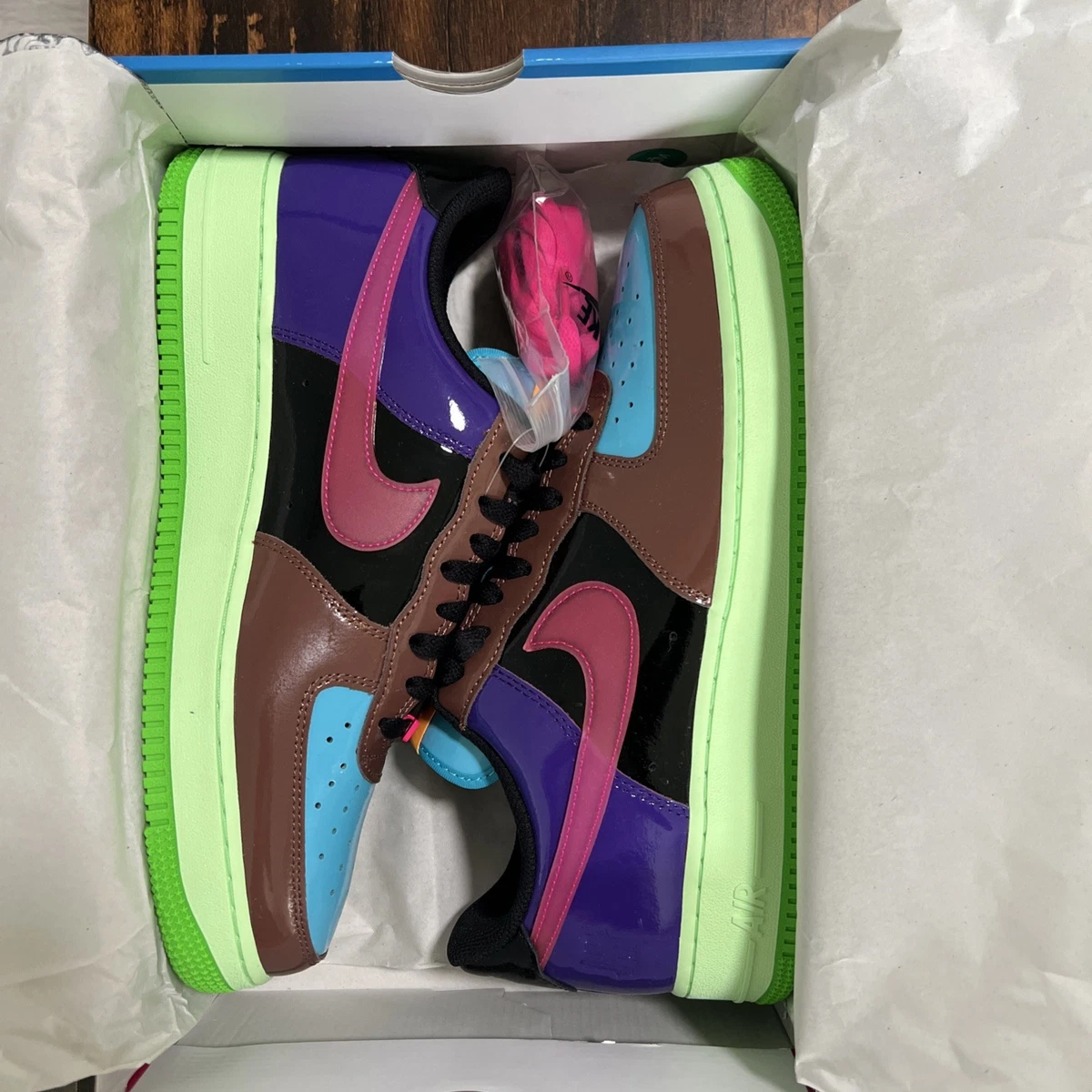 Nike Air Force 1 Low x Undefeated ‘Pink Prime’ men’s sneakers. SZ 8.5 Now Available: Undefeated x Nike Air Force 1 Low  main image 4