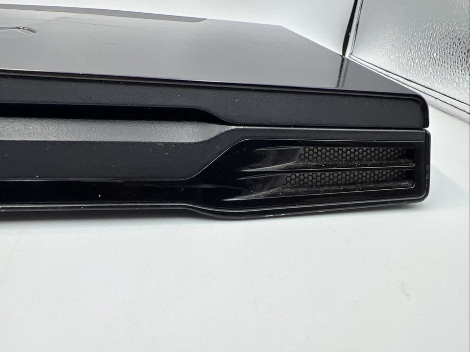 Dell Alienware M15x P08G Laptop Computer -15" Screen -Windows 10 -500GB HDD -8GB - Image 4 of 4