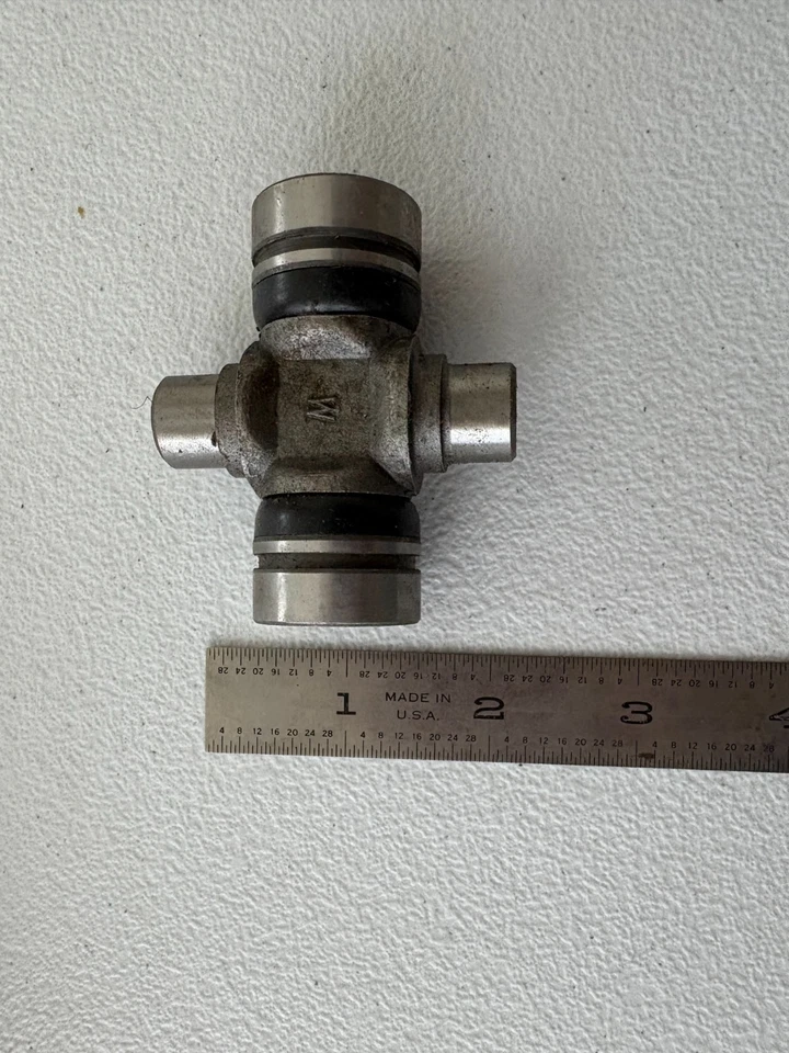 Tractor Massey Ferguson MF pieza OEM junta universal nuevo en caja nuevo stock antiguo Foto 3 de 4