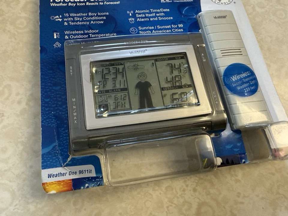 NEW La Crosse Technology Wireless Indoor/Outdoor Forecast Station Weather Boy - Image 2 of 4