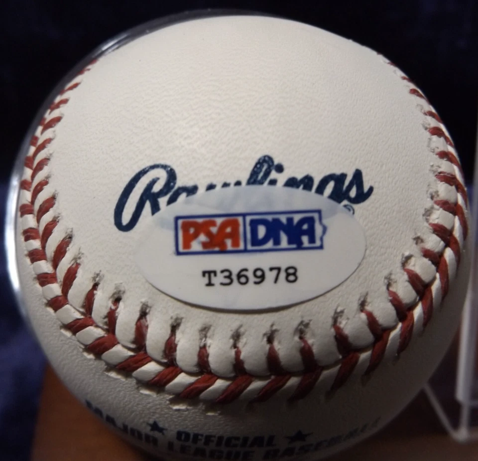 Harmen Killebrew Autographed Baseball - PSA/DNA #T36978 - Wood Card/Ball Holder - Image 4 of 4