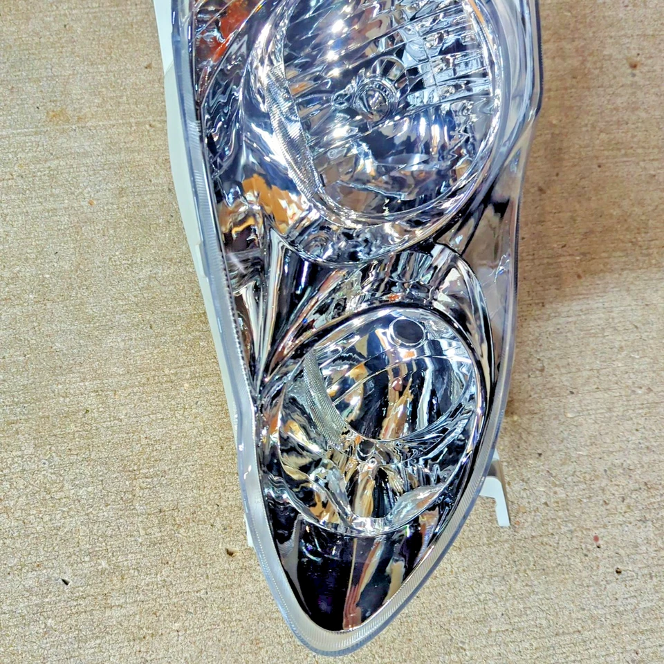 81110-02200 for 2003-2004 Toyota Corolla RH Passenger Side Headlamp Gray Housing - Image 3 of 4