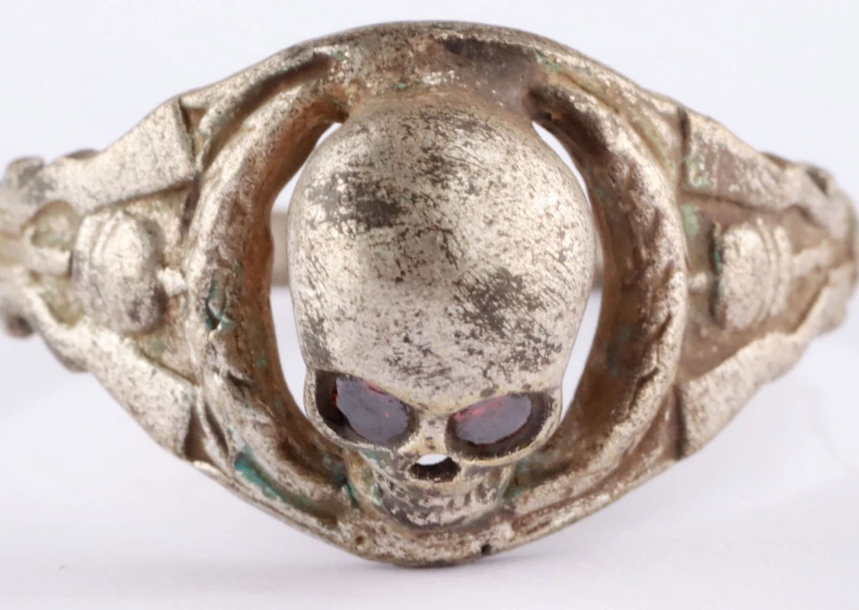 Anillo Primera Guerra Mundial Calavera Huesos Gótico Primera Guerra Mundial Esqueleto Rifle Alemán Gótico Death Punk Banda Foto 3 de 4