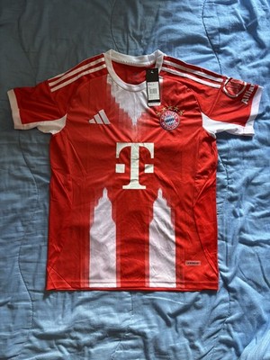  Bayern Munich Jersey, Size M