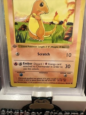 Pokémon Charmander 1st Edition Shadowless Base Set PSA 8, 46/102