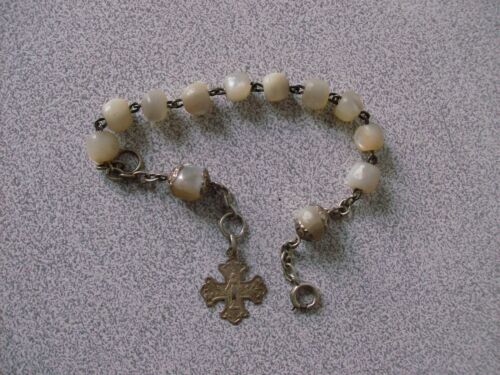 Ancien dizainier bracelet catholique de baptême avec perles en nacre de 19,3 cm - Photo 1/2
