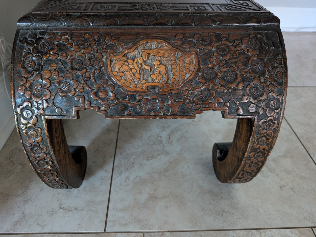 Exquisite Vintage George Zee & Co. Ming Style Carved Camphor Wood