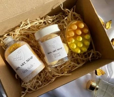 Box Bath Spa Gift Set For Women - All-Natural & Organic, 3 piece spa kit.