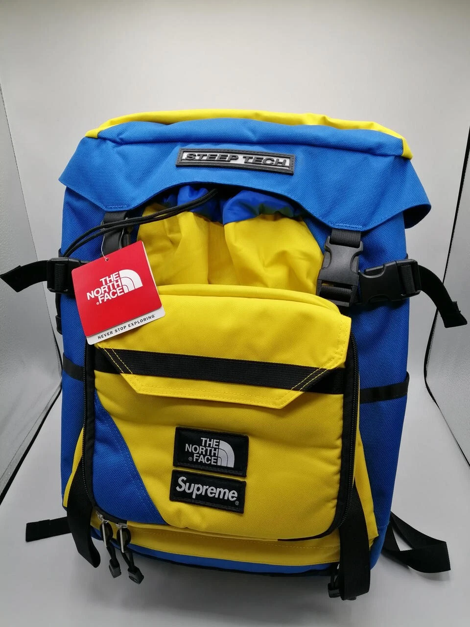 Sac à dos The North Face Supreme Collaboration jaune bleu occasion excellent Japon