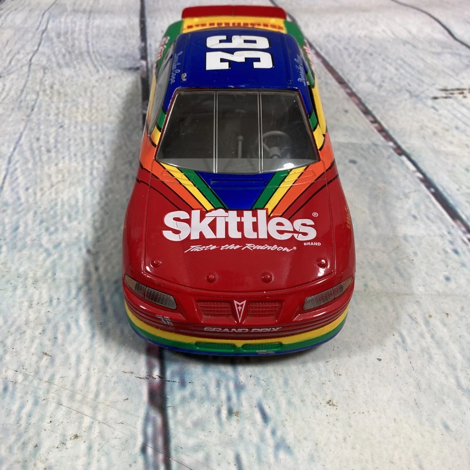 Vintage Racing Champions Derrick Cope NASCAR 1996 Skittles Racecar Escala 1:24 - Imagem 2 de 4