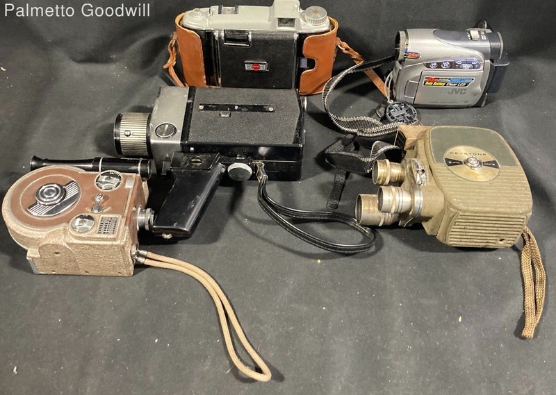 Lot of 5 Cameras PARTS ONLY
