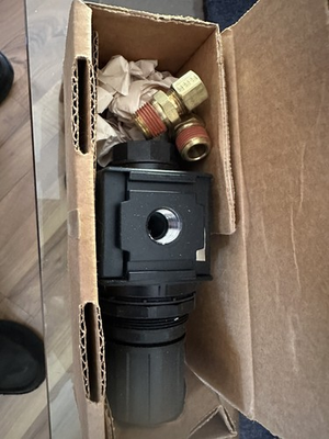 #ad AIR PRESSURE REGULATOR WILKERSON R18 03 F000 REGULATOR NSMP $54.00