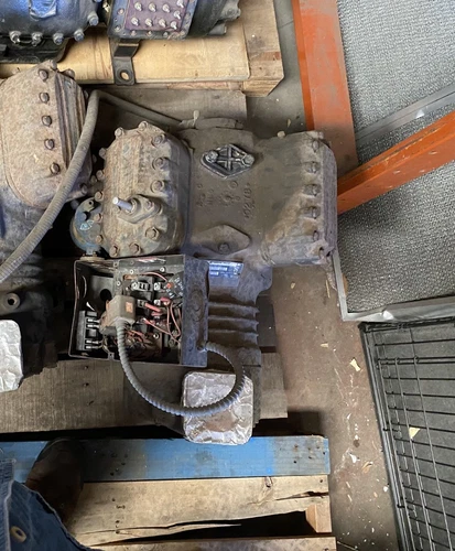 25 hp COPELAND Discus 4DK3-2500-TSK-800 SN 03D67616R compressor