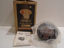  NEW  DWYER 3000-0 PHOTOHELIC PRESSURE SWITCH/GAGE