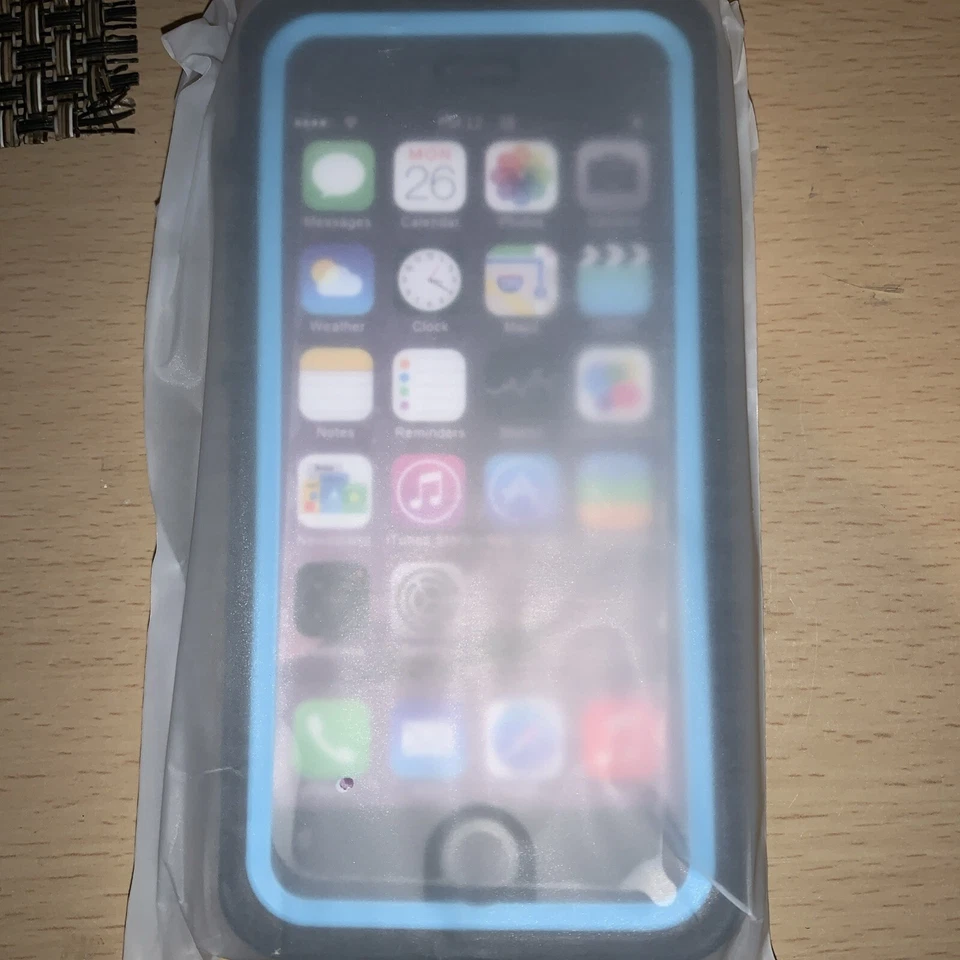 iPhone 7 / 8 / SE 2nd Gen & SE 3rd Gen 2023 waterproof case - Image 4 of 4