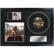 Taylor Swift - Evermore / LP / Souvenir in black frame / Music Memorabilia