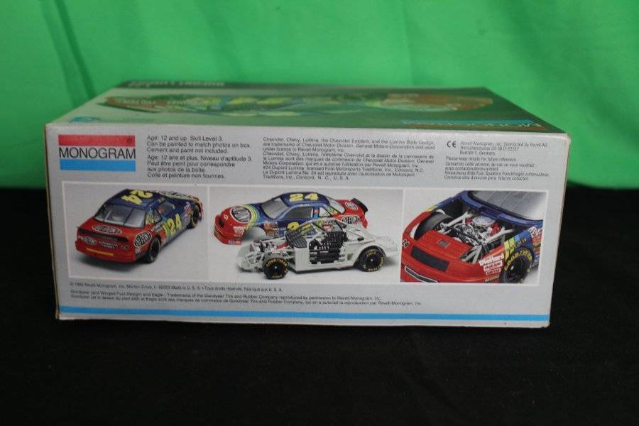 【ミー】 Vintage Monogram Dupont Lumina Model Kit # 2441 Collectible