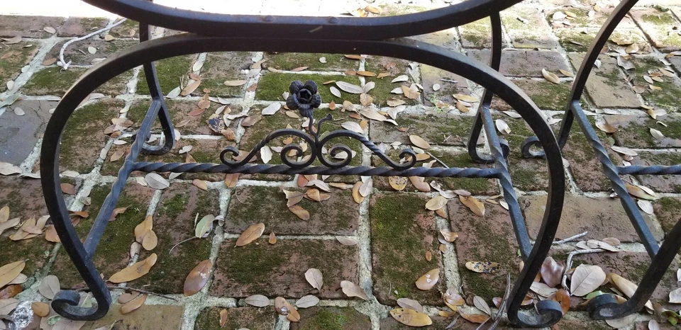 PAR DE SILLAS CURULE SAVONAROLA DISEÑO TWIST HIERRO FORJADO ANTIGUAS Foto 4 de 4