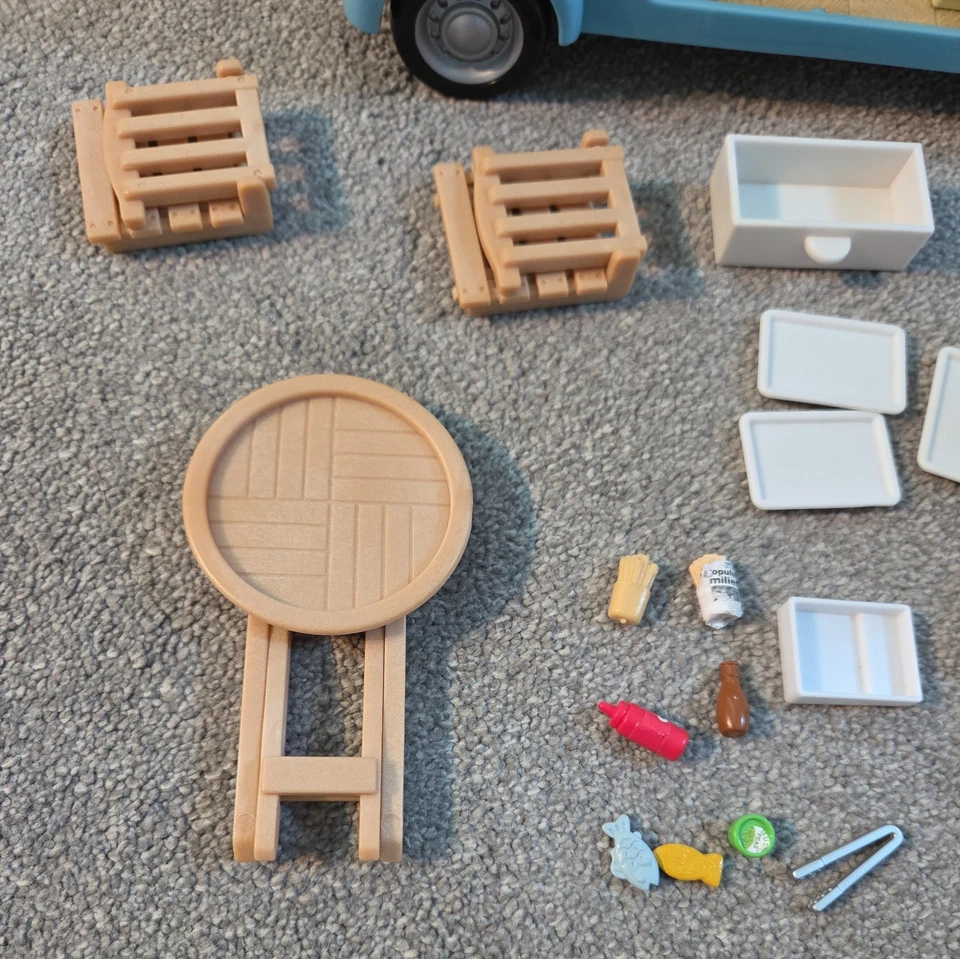 Sylvanian families calico fish and chips van - Image 2 of 4