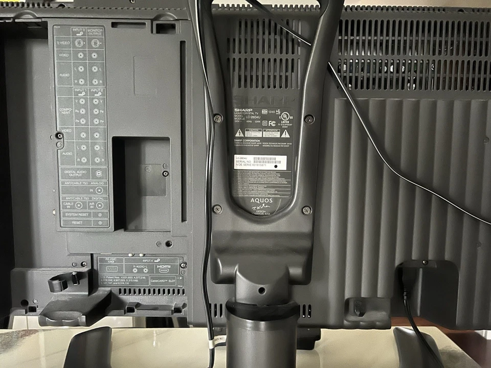 SHARP AQUOS LCD 26" TV 📺 LC-32DA5U w/REMOTE HDMI A/V JACKS RETRO Working - Image 4 of 4