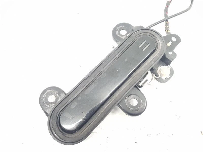 12-18 MK2 ASTON MARTIN VANQUISH VOLANTE FRONT OUTER DOOR HANDLE RH DRIVER SIDE - Image 2 of 4