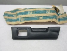 NOS 1977-1982 Roadmaster Caprice Impala SS Rear RH Door Arm Rest      dp