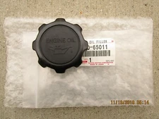 FITS: 90 - 95 TOYOTA 4RUNNER SR5 DLX ENGINE OIL FILLER CAP OEM BRAND NEW