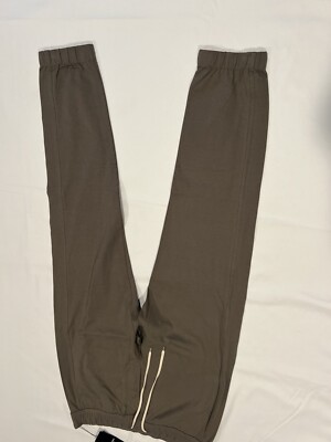 Saint Laurent Men s Joggers. M. $690