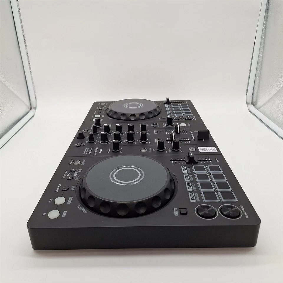 Pioneer DJ DDJ-FLX4 2-Channel DJ Controller - Black - Image 3 of 4