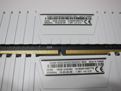 Lot of 2 Corsair Vengeance LPX CMK16GX4M2D3000C16W 8GB 3000MHz